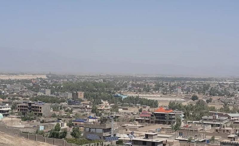 اصلاح لوحهها در فراه: اداره فرهنگ به دنبال تقویت جایگاه زبان فارسی در تابلوها