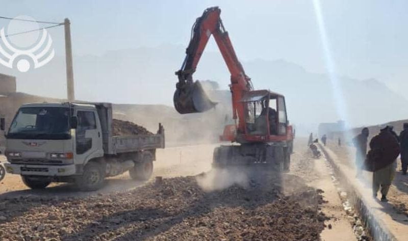 توسعه زیرساختهای روستایی: سرکی به ارزش 5 میلیون افغانی در اناردره فراه ساخته میشود