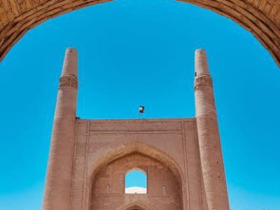 کنفرانسی برای نجات حافظه سنگ و خاک؛ بازخوانی اهمیت آبده‌های تاریخی ولسوالی گذره در هرات