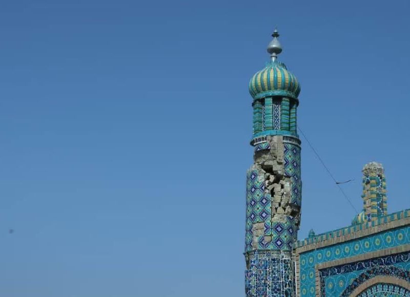 ایران برای بازسازی بخشهای آسیب دیده روضه شریف اعلام آمادگی کرد