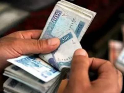 در میانه بیکاری و فقر؛ روند توزیع کمک‌های نقدی برای کارگران در فراه افزایش یافته است