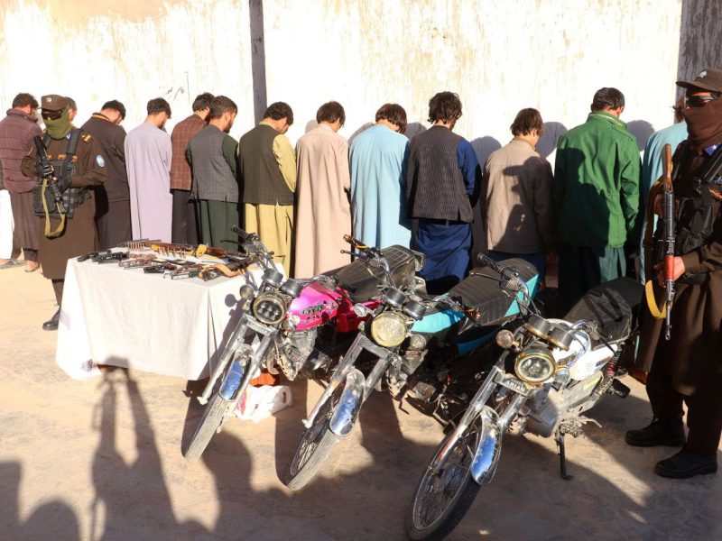بازداشت باند 14 نفری خطرناک سارقین مسلح در هرات