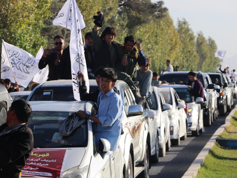 استقبال تاریخی هرات از قهرمانان فوتسال؛ هزاران نفر یکصدا جشن گرفتند
