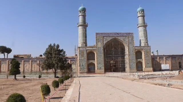 بازسازی پارک مسجد جامع هرات به مرز تکمیل رسید؛ پیشرفت کار به ۷۰ درصد