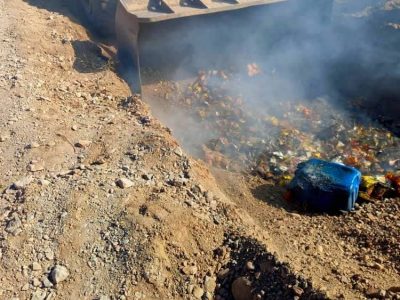 آتش زدن یک محموله بزرگ عسل تقلبی در هرات؛ تلاش برای پاک‌سازی بازار از محصولات بی‌کیفیت
