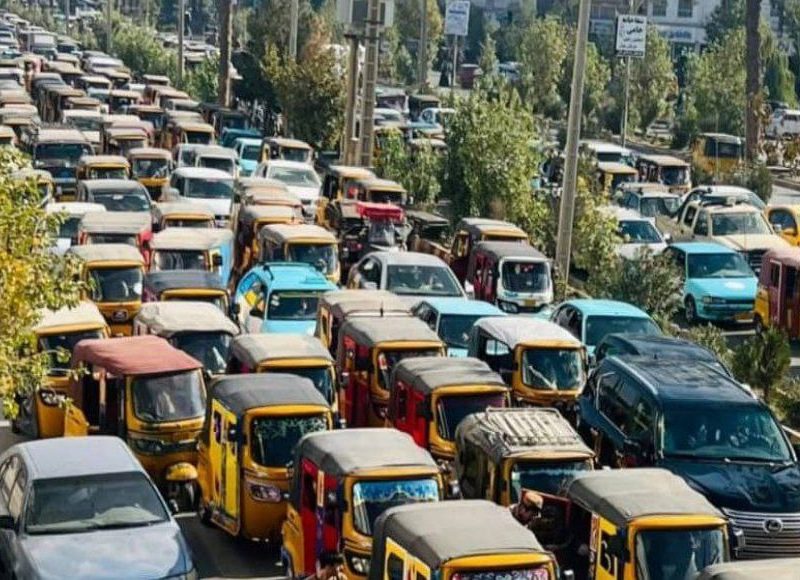 هرات در مسیر ساماندهی؛ کمیسیون نظم شهری طرح‌های کاهش ازدحام را بررسی کرد