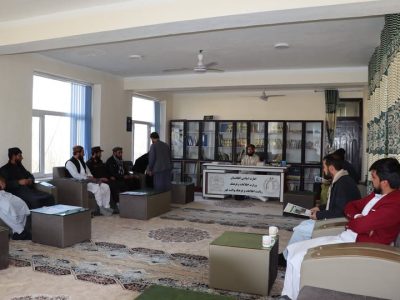 نشست خبرنگاران و مقامات حکومتی در غور: همکاری‌ها تقویت می‌شود