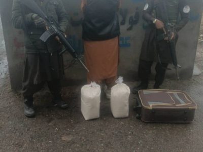 بازداشت سریالی قاچاقچیان مواد مخدر در هرات: 20 کیلو شیشه از یک موتر شخصی ضبط شد