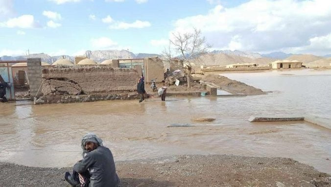 سیلاب یک کشته و چهار زخمی در فراه برجای گذاشت: عملیات نجات ادامه دارد