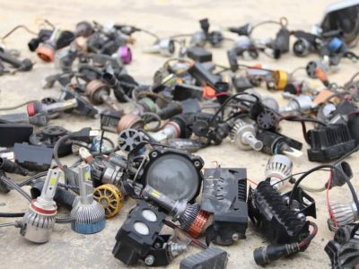 جمع‌آوری چراغ‌های لیزری از وسایط نقلیه در فراه؛ ترافیک از افزایش خطر حوادث هشدار می‌دهد