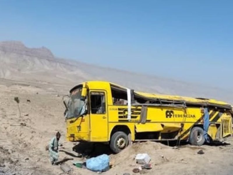 حادثه مرگبار ترافیکی در بادغیس؛ 9 تن جان باختند