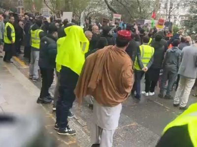 پاکستان این بار در لندن محکوم شد؛ افغانستانی‌های مقیم انگلیس خواستار توقف حمله به افغانستان شدند