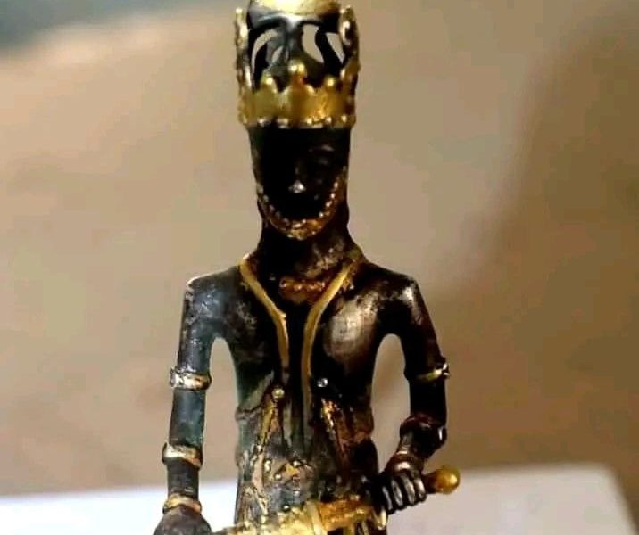 کشف و انتقال یک مجسمهٔ فلزی تاریخی در غور به موزیم دولتی