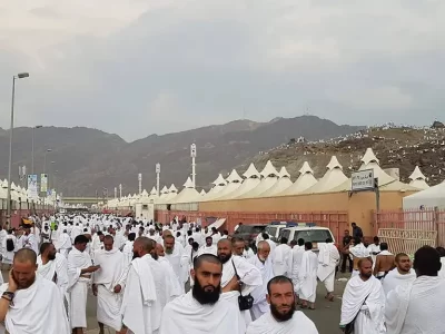 آغاز اعزام حجاج نیمروز به مدینه منوره؛ نخستین کاروان ۳۴۶ نفره به سلامت رسید