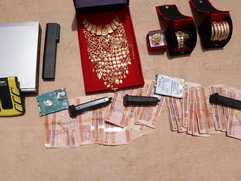 پولیس بلخ از بازداشت یک گروه سرقت مسلحانه خبر داد