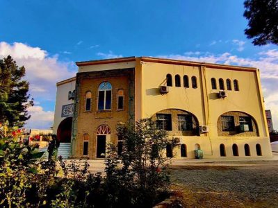 بررسی وضعیت فرهنگی و هنری هرات در دیدار معین وزارت اطلاعات و فرهنگ با هنرمندان هرات
