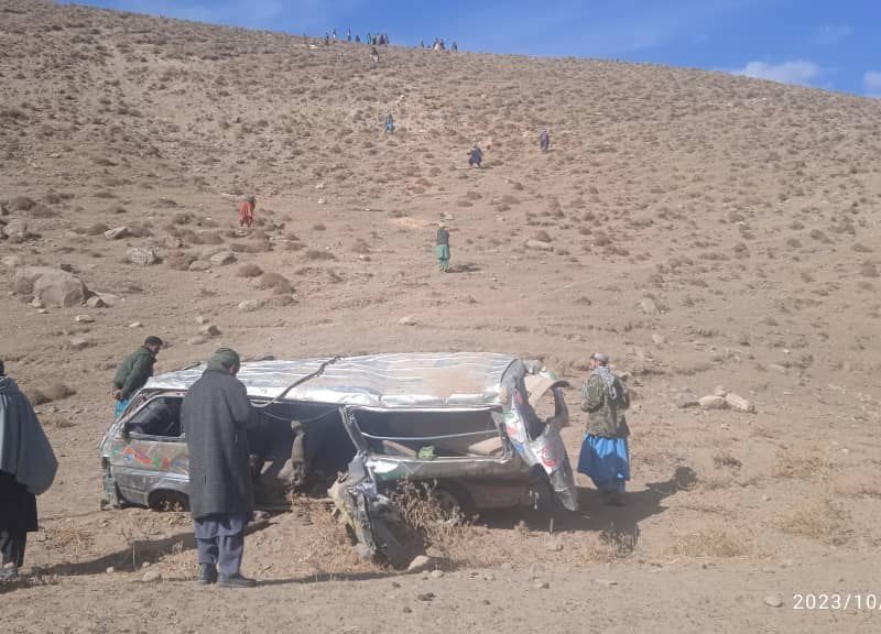 یک کشته و ۹ زخمی در حادثه ترافیکی در بادغیس