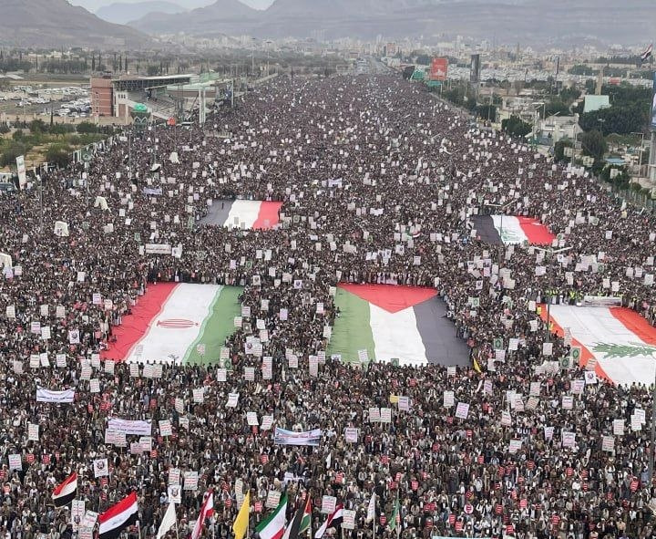 راهپیمایی گسترده در یمن؛ میلیونها یمنی برای جنگ آعلام آمادگی کردند