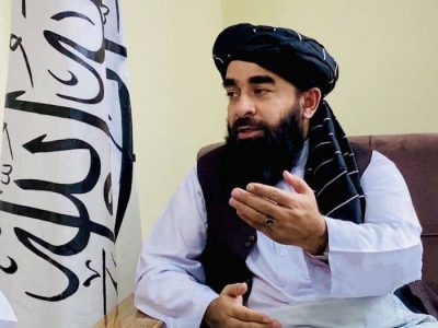 مجاهد: از تلاش کشورها برای حل اختلافات افغانستان و پاکستان استقبال می‌کنیم