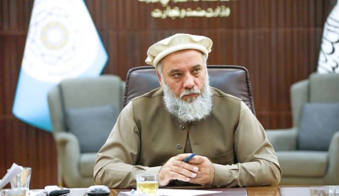 افغانستان در تولید ۳۰۰ قلم کالا به خودکفایی رسیده است