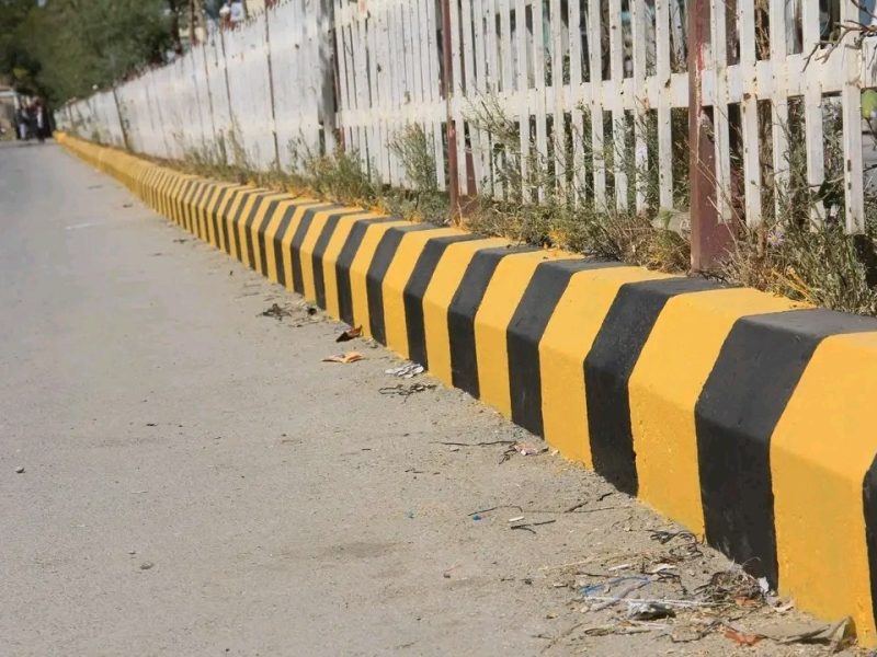 بهبود نظم ترافیکی؛ سرک‌های شهر فیروزکوه خط اندازی می‌شود