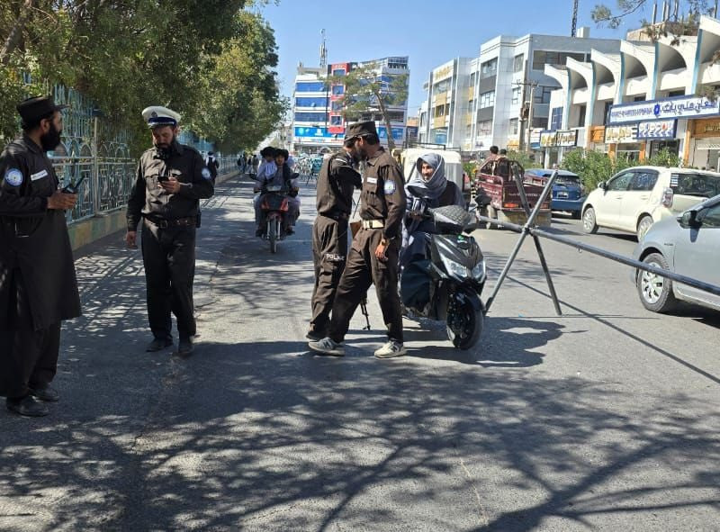 هشدار ترافیک هرات درباره رانندگی بدون جواز و افراد زیر سن