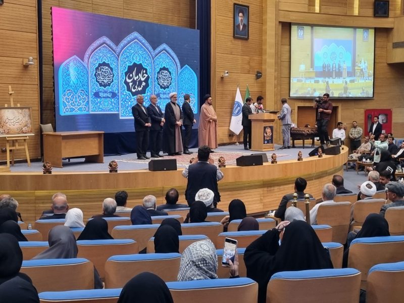برپایی همایش خادمان همدلی دو در تقدیر از خادمان اربعینی در مشهد