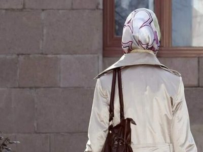 اخراج یک معلم زن در بلجیم به دلیل خودداری از برداشتن حجاب