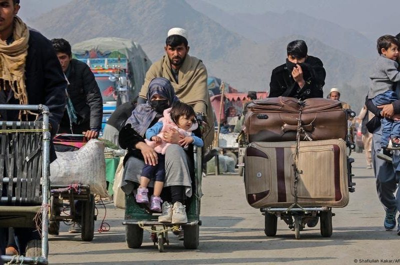 بازگشت نزدیک به دو میلیون مهاجر افغان در یک سال گذشته