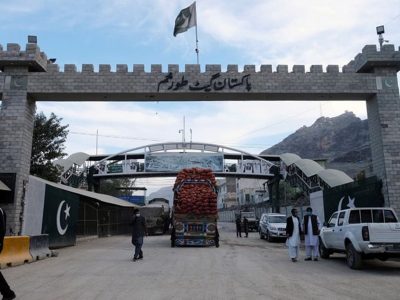 اختلاف بر سر پاسگاه مرزی، فعالیت گذرگاه تورخم را متوقف کرد