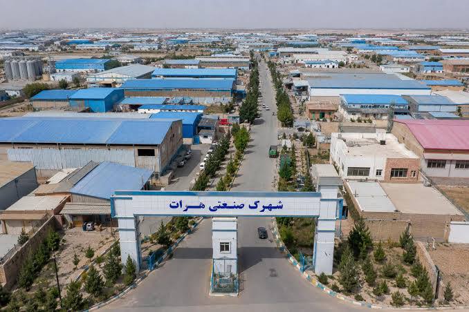افزایش صادرات صنعتی هرات؛ ۸۰۰ صنعت‌کار در انتظار دریافت زمین
